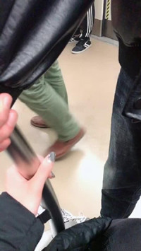 抖音地铁握手的音乐叫什么相关文章